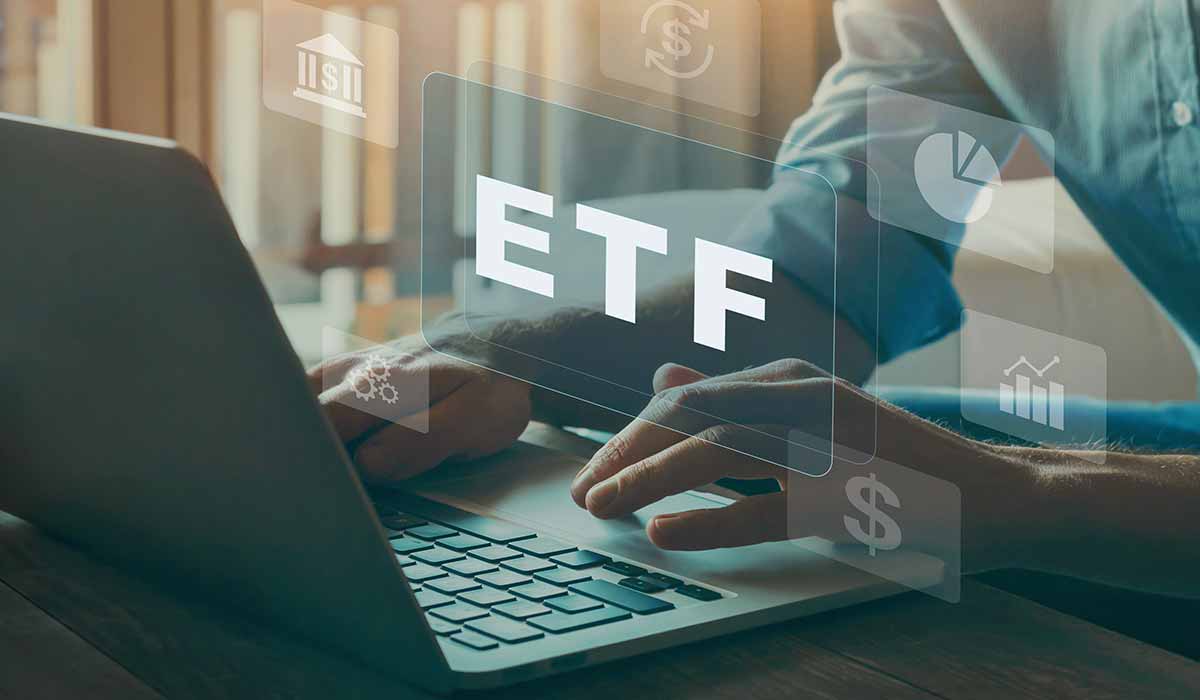 Complete Guide to ETF Investing in Singapore (2023)